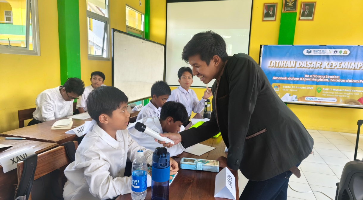 Pemateri Manajemen Organisasi dan Peserta, Jafis (7B)